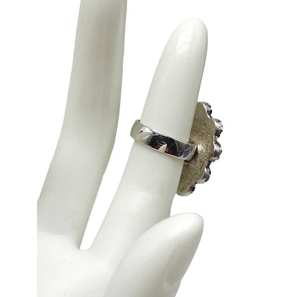 Sarah Coventry NAVAJO Faux Turquoise Coral Beads Ring Silver Tone Size 4 Vintage